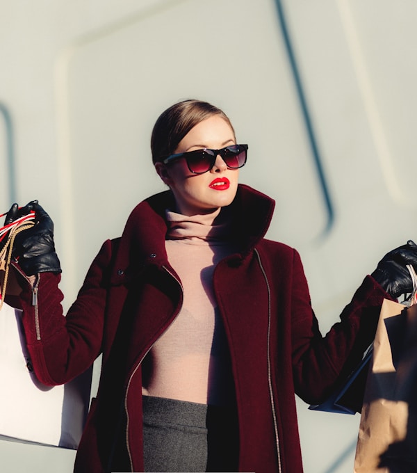 Female model wearing Vontilo womenswear